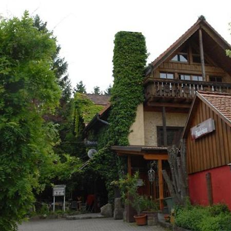 Alte Schreinerei-Auberge Harlekin Randegg Exterior photo