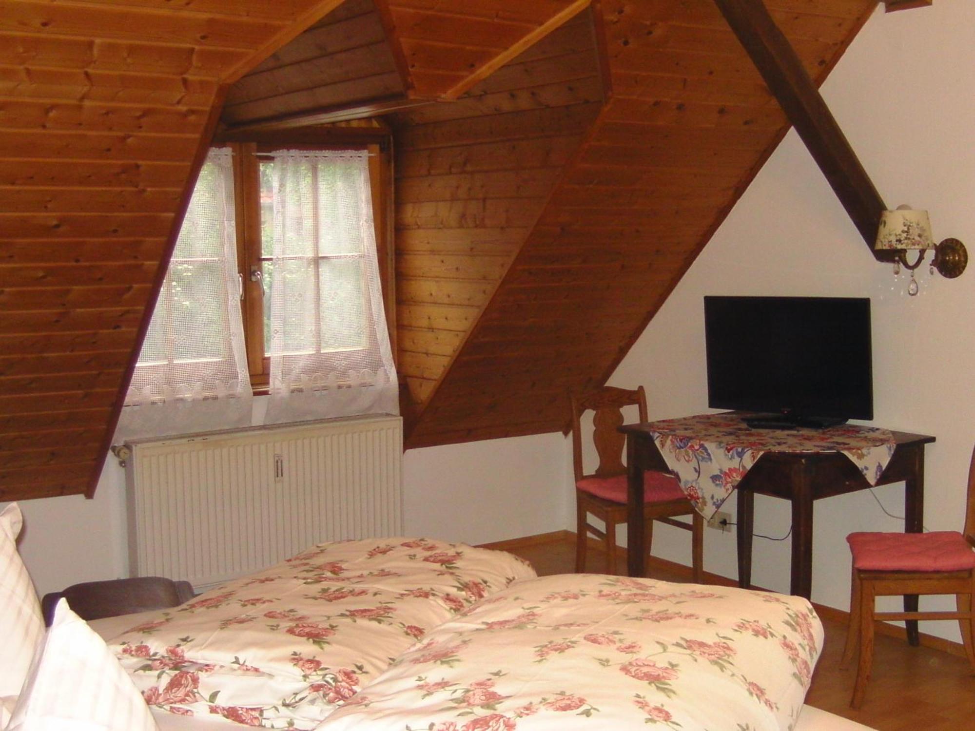 Alte Schreinerei-Auberge Harlekin Randegg Room photo