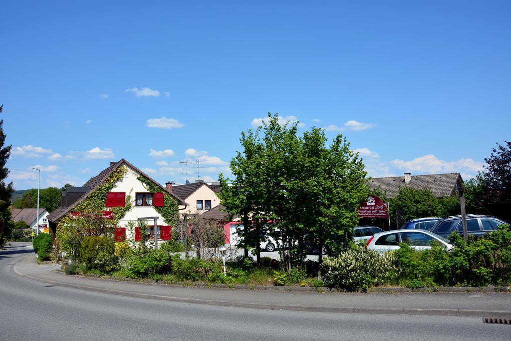 Alte Schreinerei-Auberge Harlekin Randegg Exterior photo